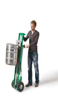 LM75B Tiller®-liftmobile for lifting drums and barrels in action
