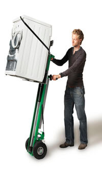 Tiller®-liftmobile LM120HA for lifting heavy washing machines in action